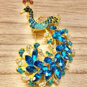 Elegant Blue and Gold Peacock Brooch Pin